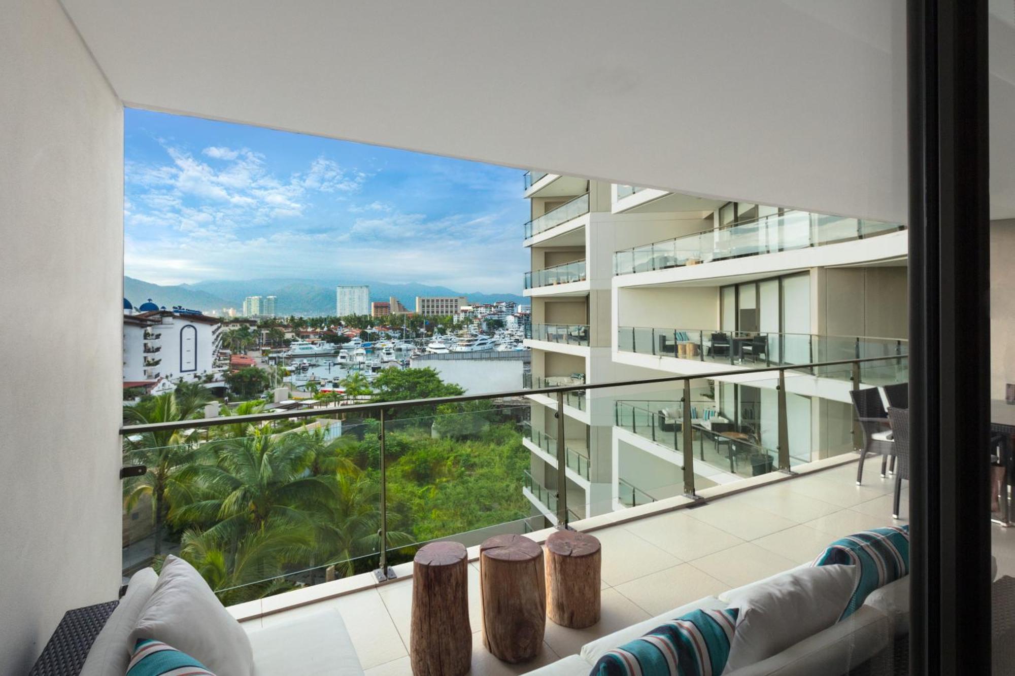 Live Aqua Private Residences Marina Vallarta ปูแอร์โตบาญาร์ตา ภายนอก รูปภาพ
